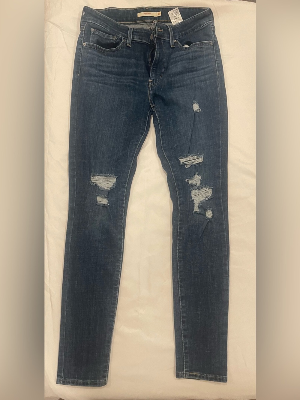 Levi's Women's Dark Blue Distressed Skinny Jeans